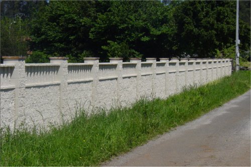 Tanca realitzada amb bloc Split color blanc